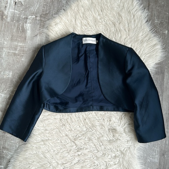 Social Occasions by Mon Cheri Silk Dress and Jacket - Picture 5 of 12